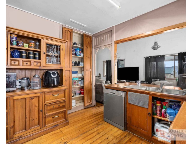 11 King Street, Warwick QLD 4370