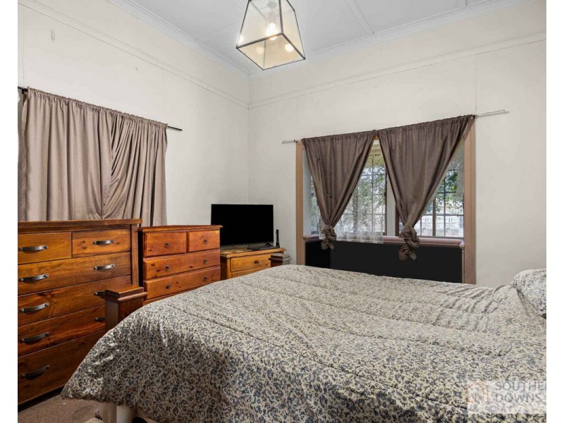 11 King Street, Warwick QLD 4370