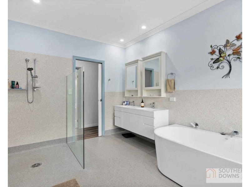 272 Denmark Lane, Emu Vale QLD 4371