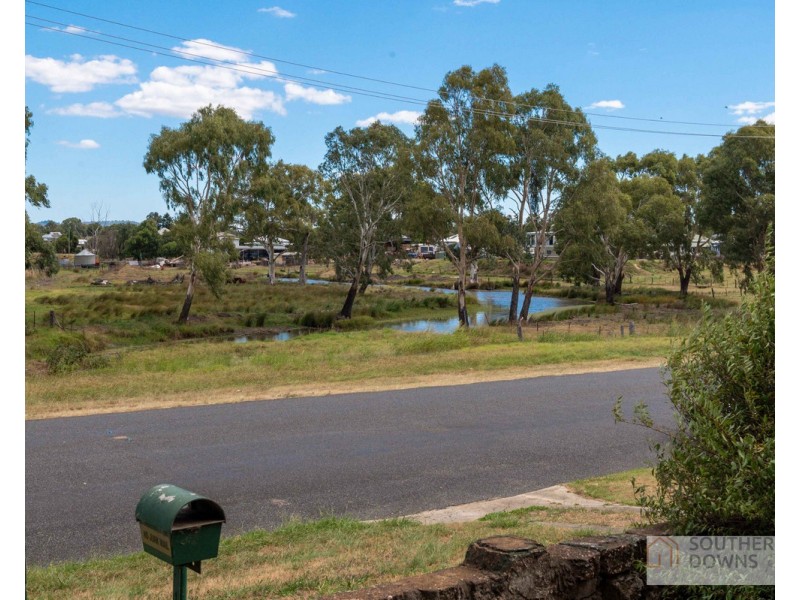 20 Percy Street, Warwick QLD 4370