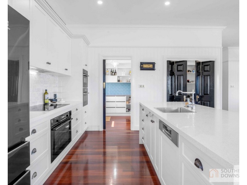 96 Glen Road, Rosenthal Heights QLD 4370