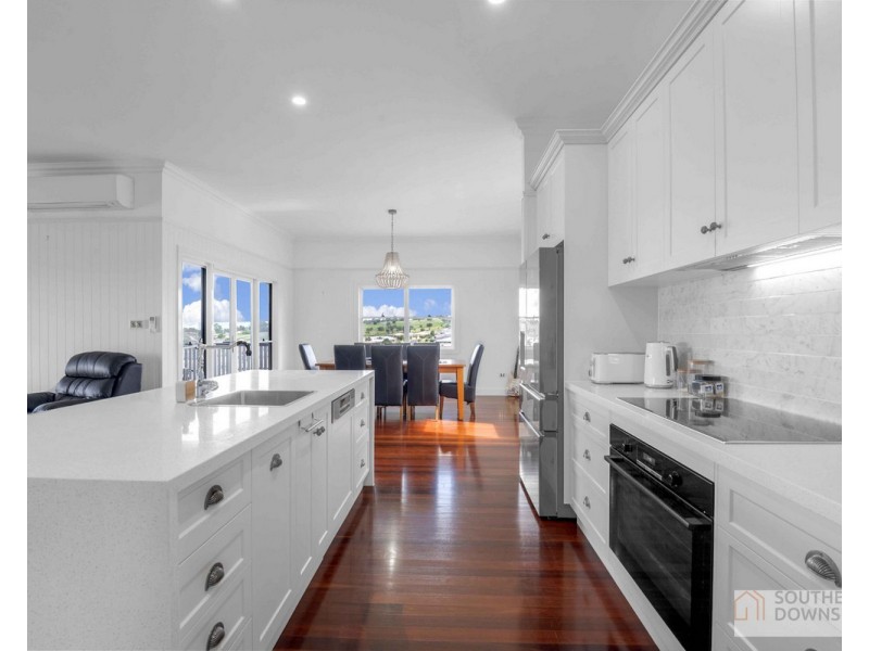 96 Glen Road, Rosenthal Heights QLD 4370