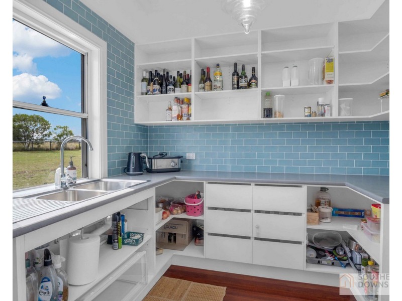 96 Glen Road, Rosenthal Heights QLD 4370