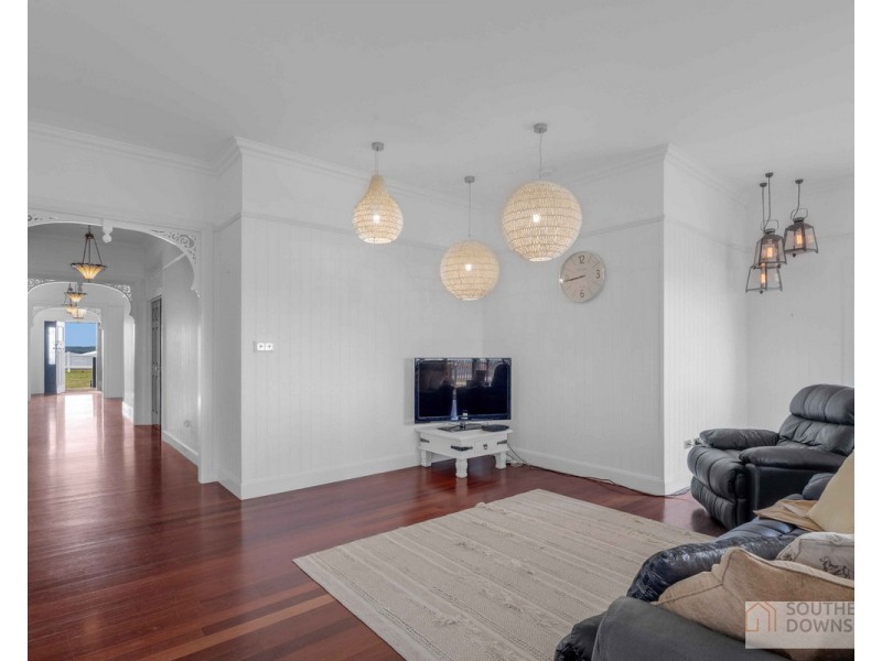 96 Glen Road, Rosenthal Heights QLD 4370