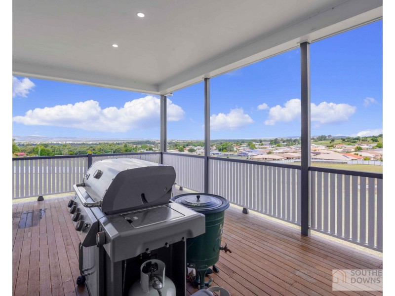 96 Glen Road, Rosenthal Heights QLD 4370