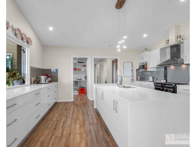 256 Millars Lane, Deuchar QLD 4362