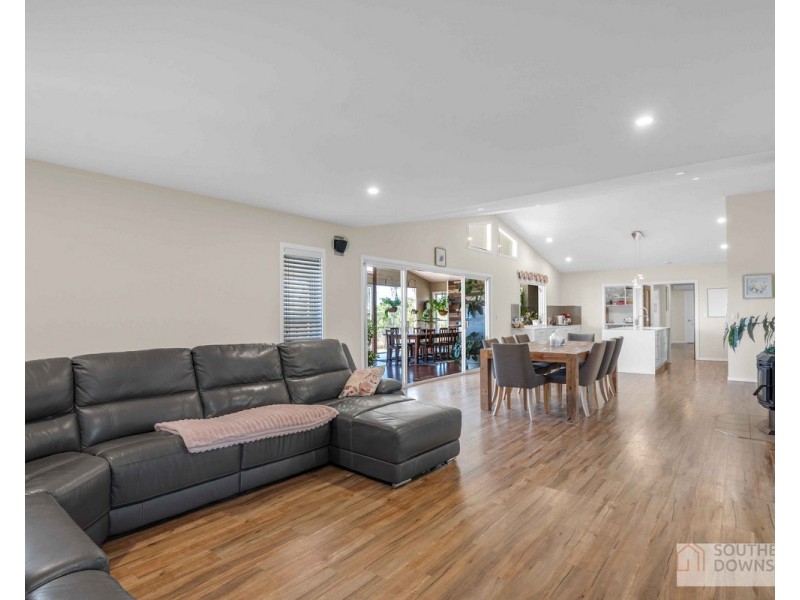 256 Millars Lane, Deuchar QLD 4362
