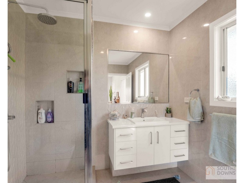 256 Millars Lane, Deuchar QLD 4362
