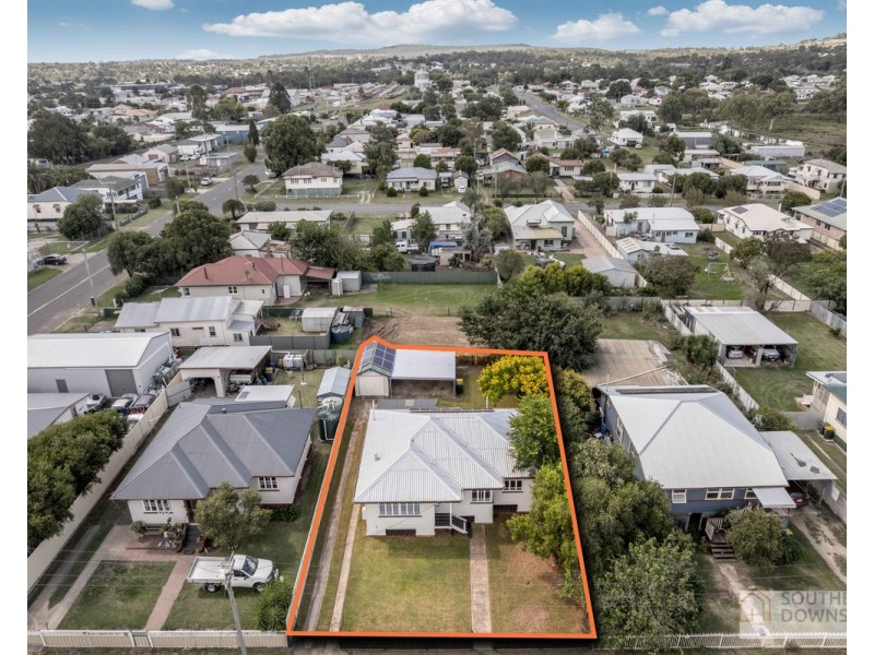 13 Pratten Street, Warwick QLD 4370