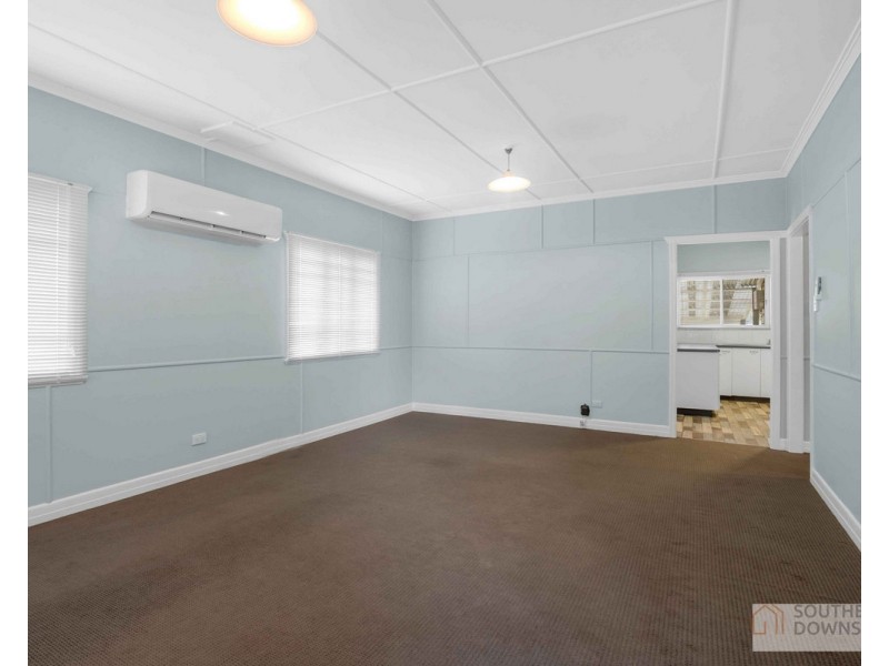 13 Pratten Street, Warwick QLD 4370