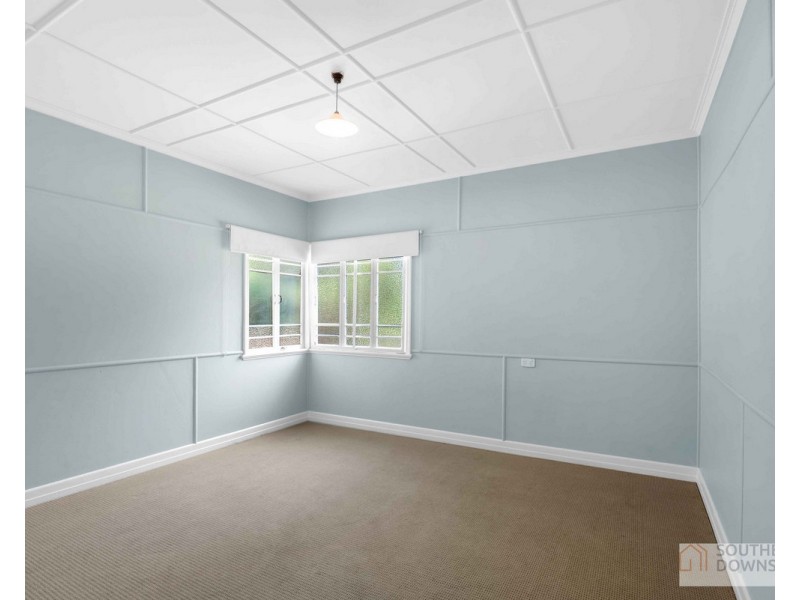 13 Pratten Street, Warwick QLD 4370