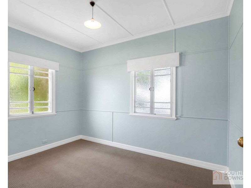 13 Pratten Street, Warwick QLD 4370