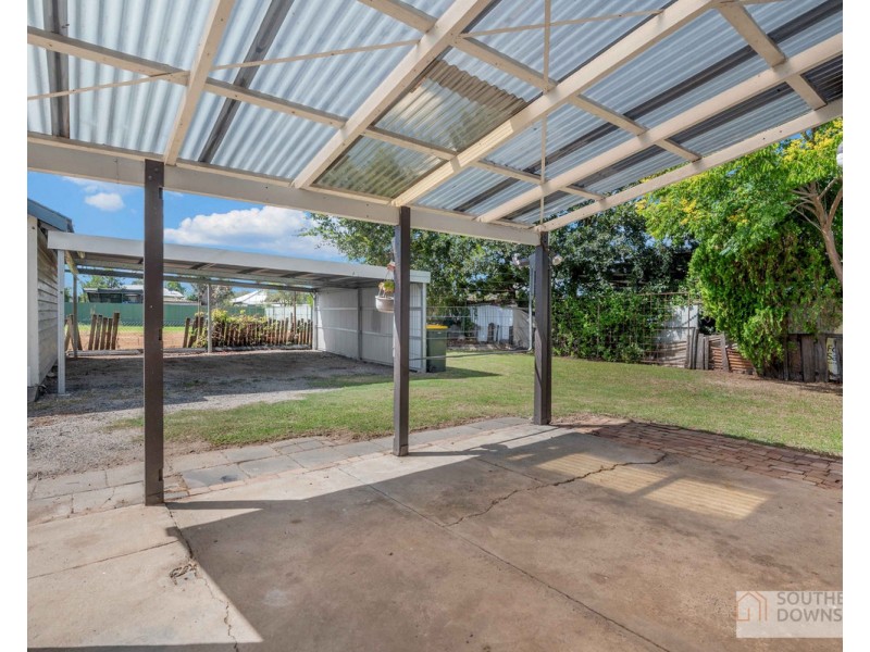 13 Pratten Street, Warwick QLD 4370