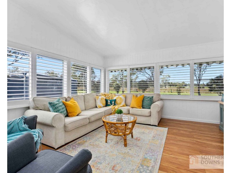 11 Bernecker Street, Warwick QLD 4370