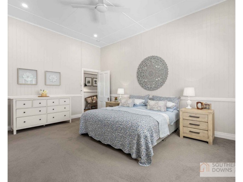 11 Bernecker Street, Warwick QLD 4370