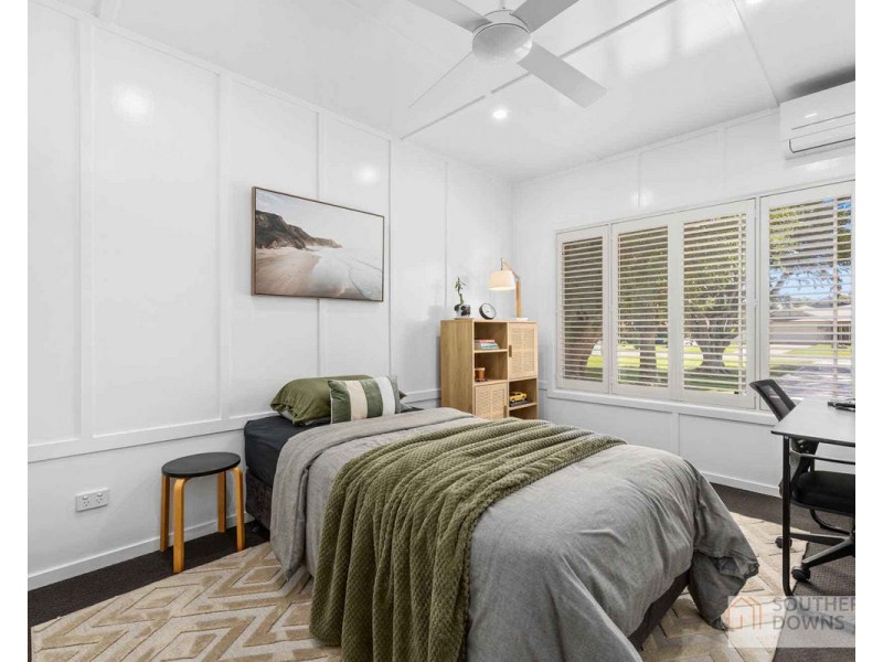 11 Bernecker Street, Warwick QLD 4370