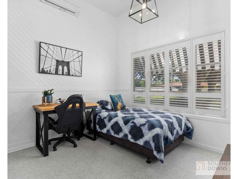 11 Bernecker Street, Warwick QLD 4370