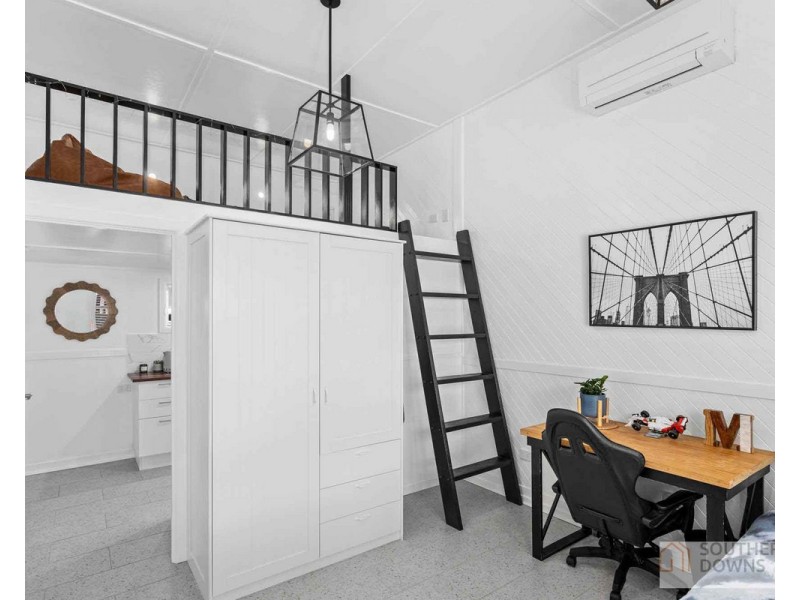 11 Bernecker Street, Warwick QLD 4370