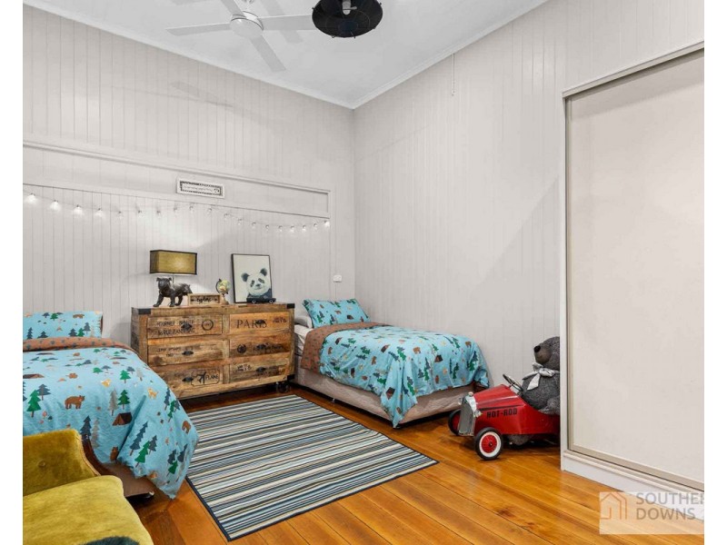 11 Bernecker Street, Warwick QLD 4370