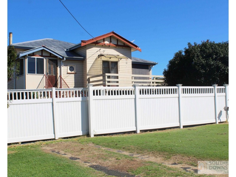 47 Lyons Street, Warwick QLD 4370