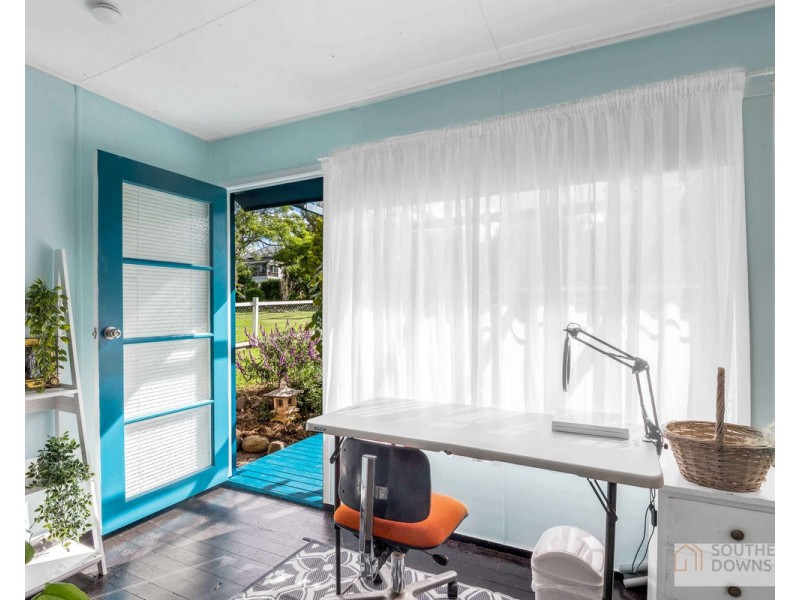 27 Pine Street, Killarney QLD 4373