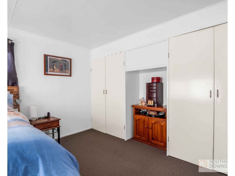 27 Pine Street, Killarney QLD 4373