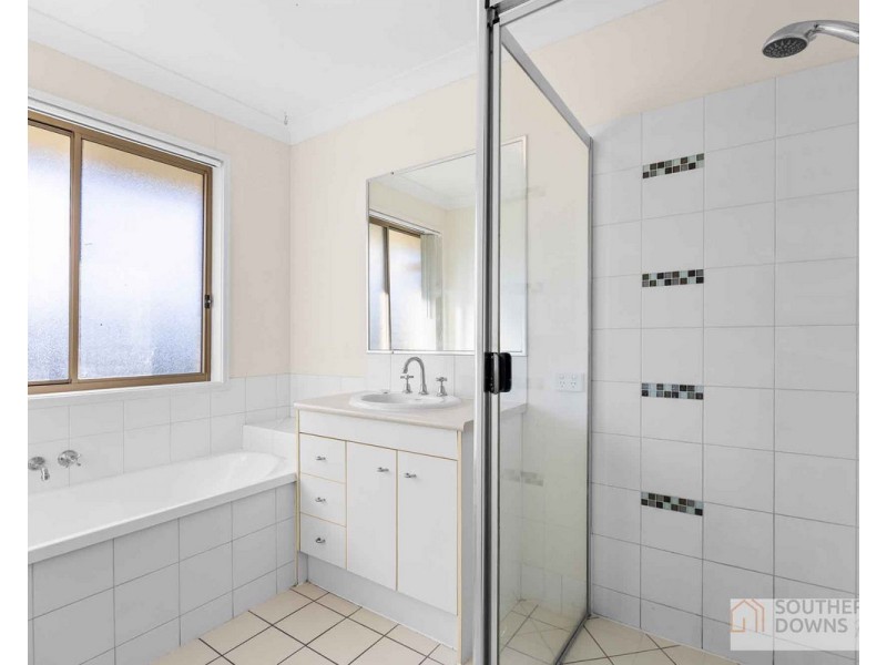 3 Rose Lea Court, Warwick QLD 4370