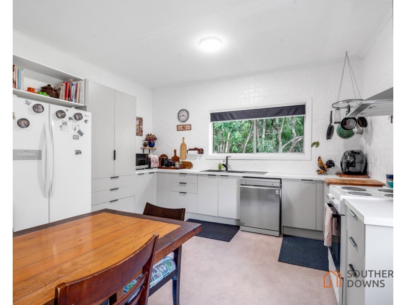 745 Charleys Gully Road, Upper Freestone QLD 4370