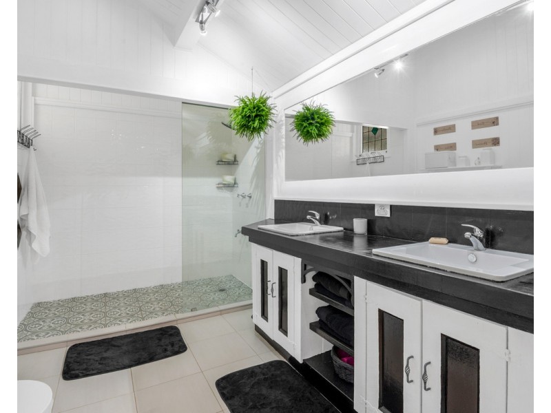 86 Acacia Street, Killarney QLD 4373