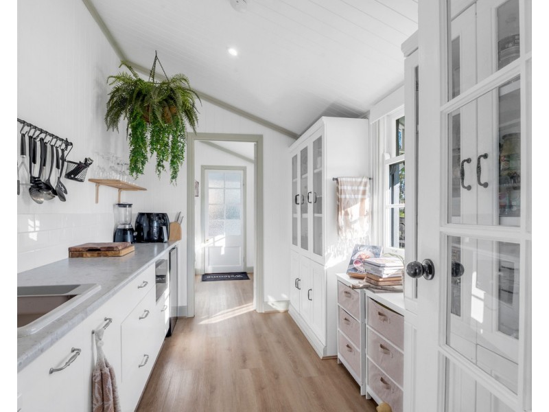 86 Acacia Street, Killarney QLD 4373