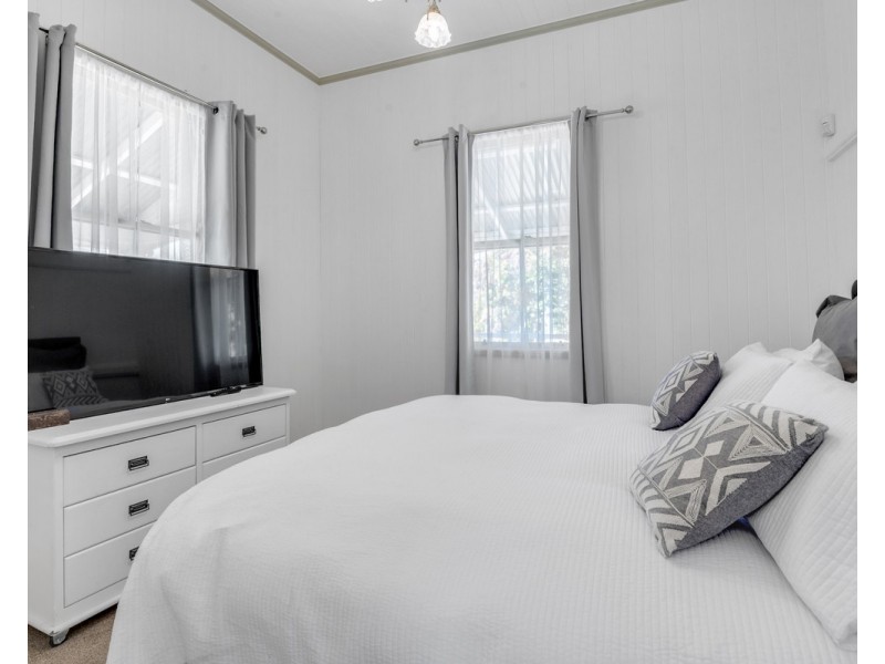 86 Acacia Street, Killarney QLD 4373