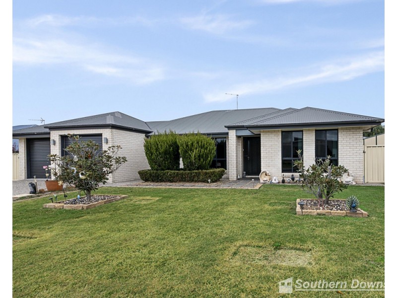 11 Himyar Drive, Warwick QLD 4370