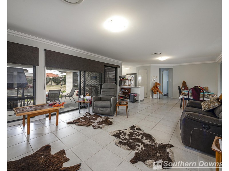 11 Himyar Drive, Warwick QLD 4370