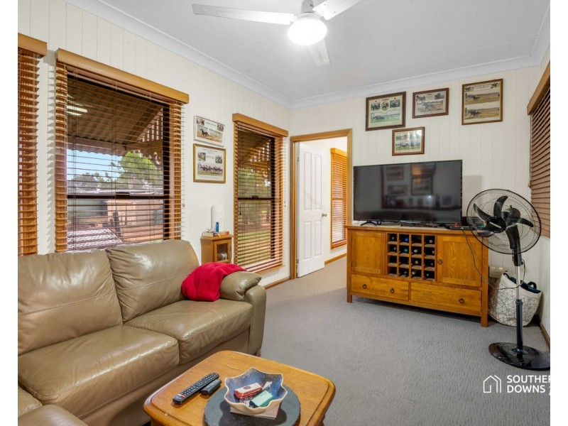 67 Schoch Road, Rosenthal Heights QLD 4370