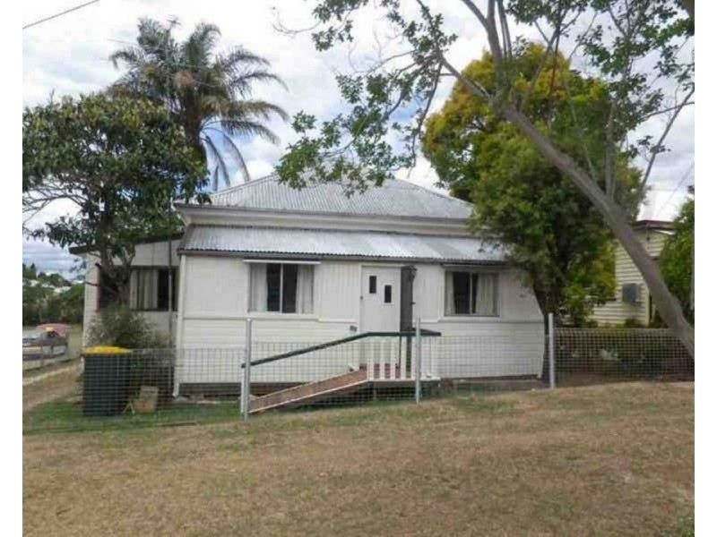 4 Gore Street, Warwick QLD 4370