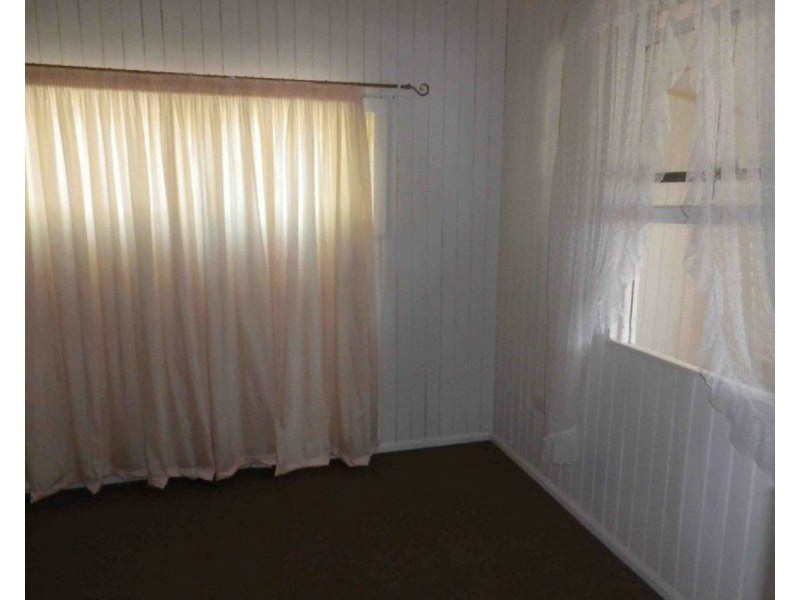 4 Gore Street, Warwick QLD 4370