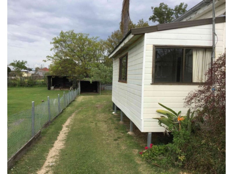 4 Gore Street, Warwick QLD 4370