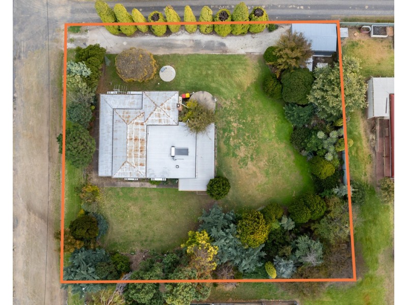 8 Drayton Street, Allora QLD 4362