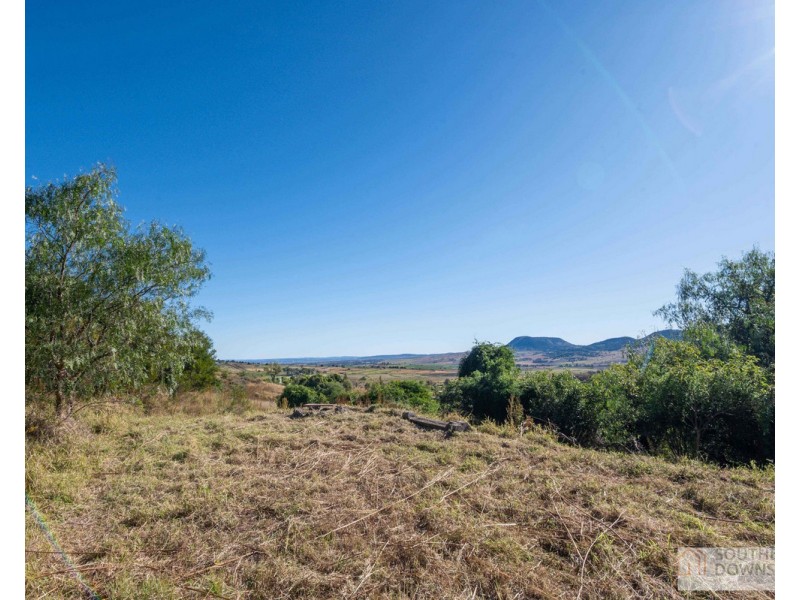 42 Denmark Lane, Emu Vale QLD 4371