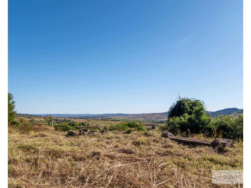 42 Denmark Lane, Emu Vale QLD 4371