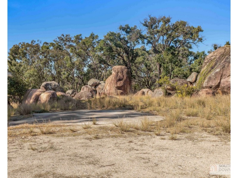 96 Caves Road, Stanthorpe QLD 4380