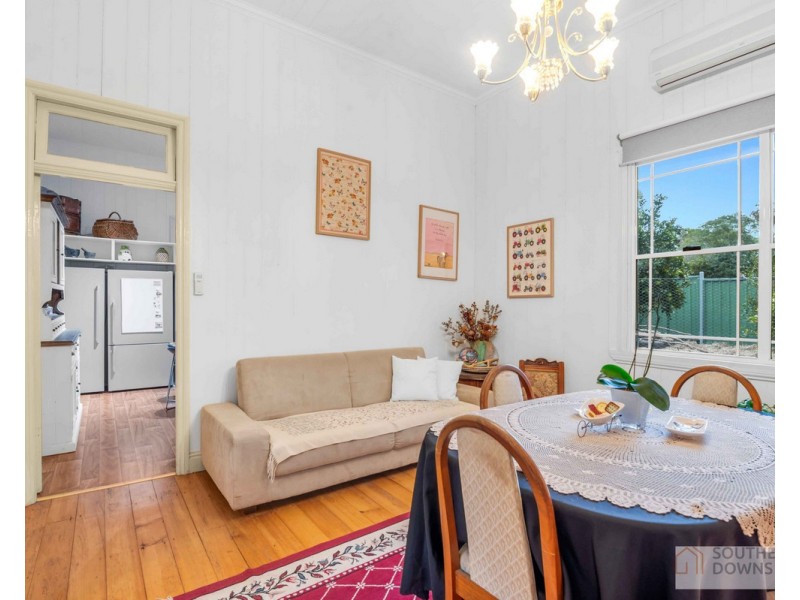 10 Olive Street, Killarney QLD 4373