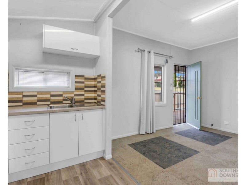 6 Glen Road, Warwick QLD 4370