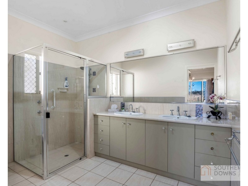 13 Willow Street, Warwick QLD 4370