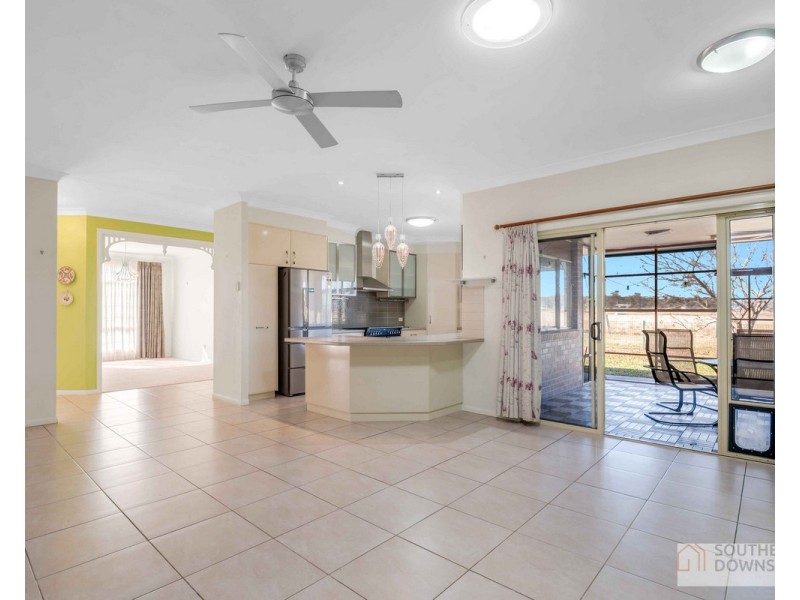 13 Willow Street, Warwick QLD 4370