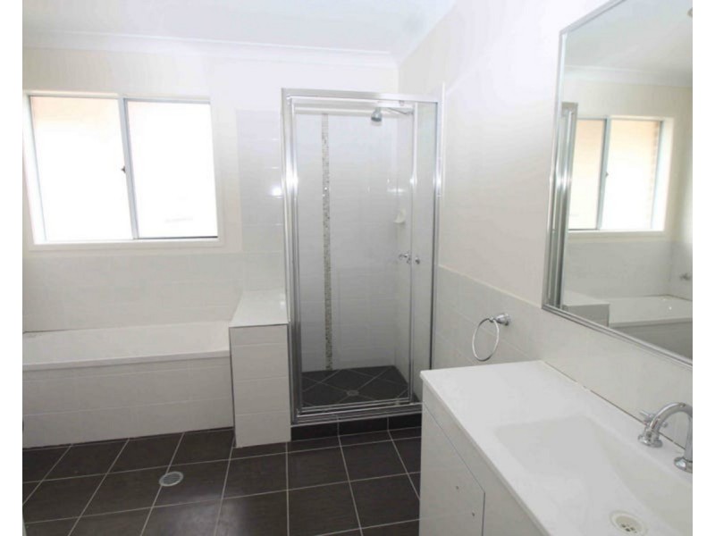 4 Olsen Street, Warwick QLD 4370