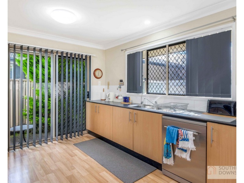 3/206 Wood Street, Warwick QLD 4370