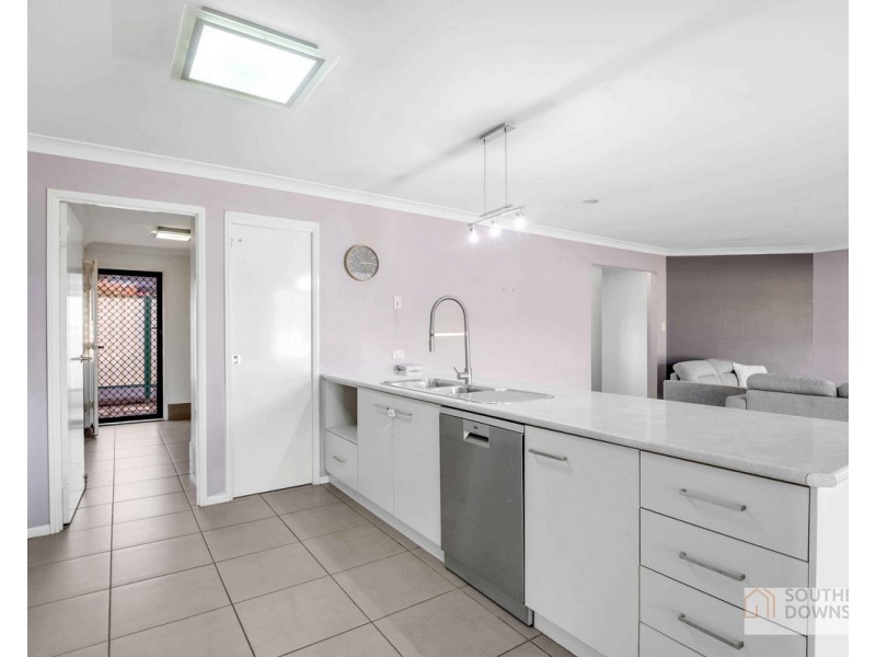 6 Floribunda Avenue, Warwick QLD 4370