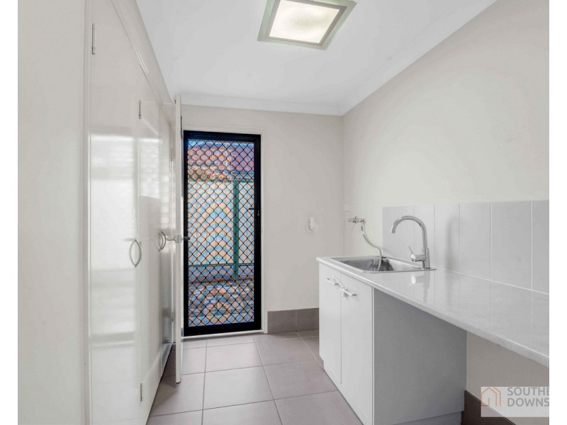 6 Floribunda Avenue, Warwick QLD 4370