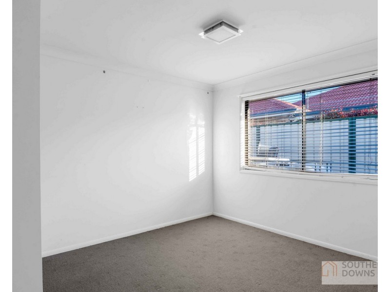 6 Floribunda Avenue, Warwick QLD 4370